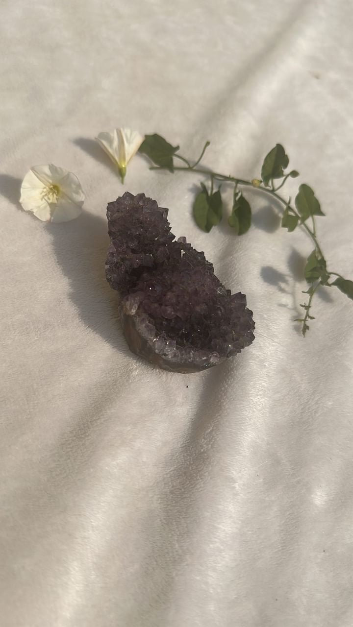 Amethyst agate with stalactites