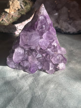 Load image into Gallery viewer, Amethyst Statement
